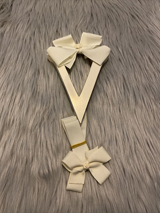 Bow Holder Hair Clips Letter V Ivory New